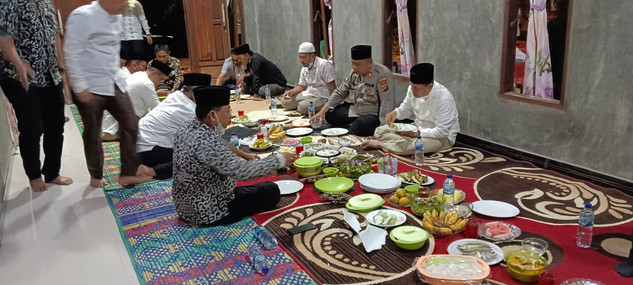 Buka Puasa Bersama Bupati Kabupaten Batu Bara Dan Polsek Medang Deras