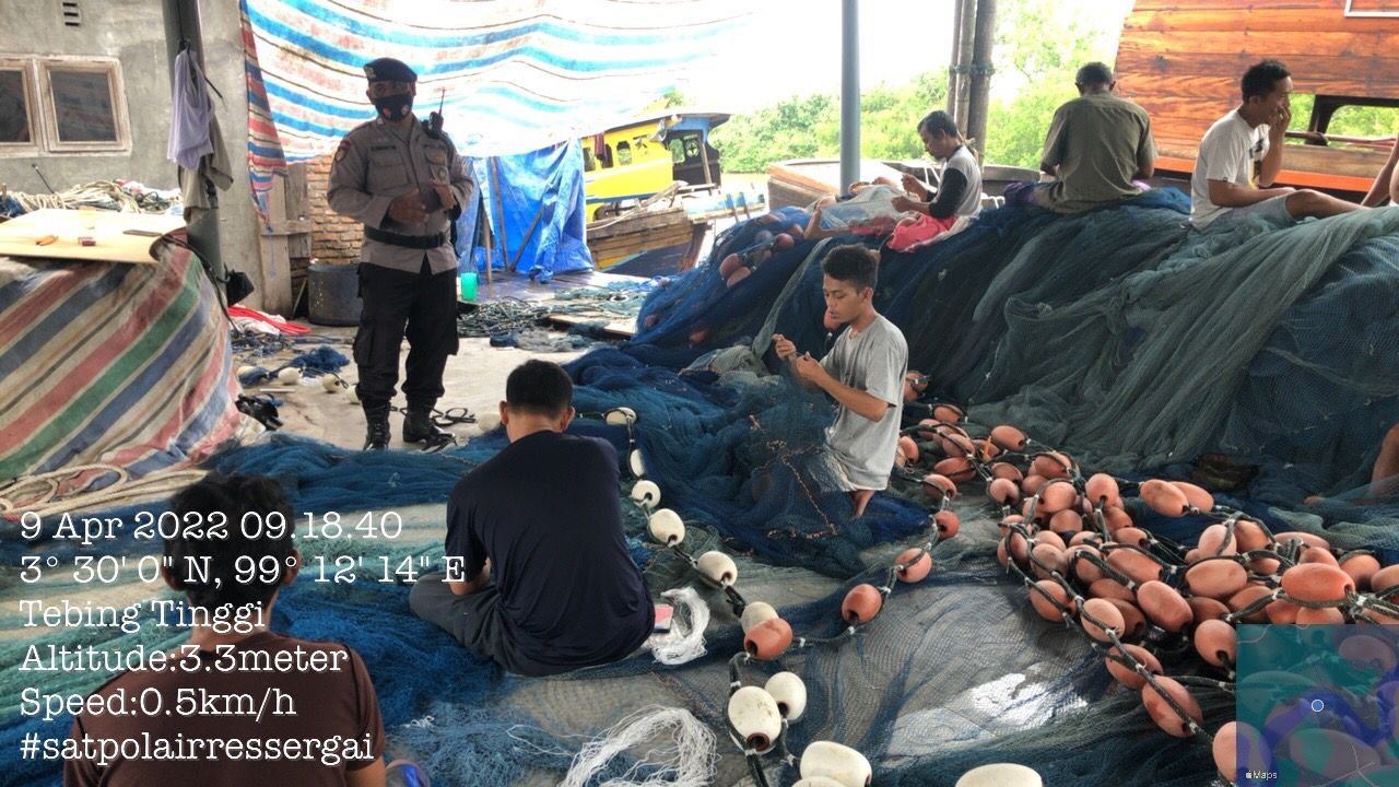 Binluh Perairan,Sat Pol Airud Polres Sergai Himbau Masyarakat Nelayan Tetap Patuhi Prokes