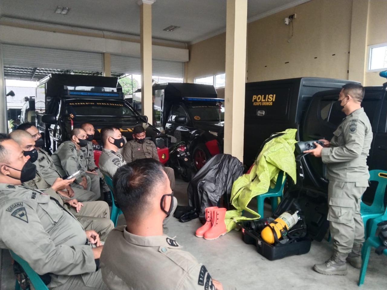 Tiada Hari Tanpa Latihan, Subden KBR Gegana Sumut Latihan Cara Penggunaan Baju Alsus Level A dan C