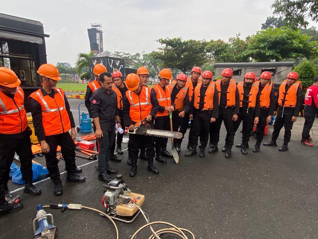 Tingkatkan Kemampuan, Brimob Polda Sumut Laksanakan Pelatihan Alat Alat SAR