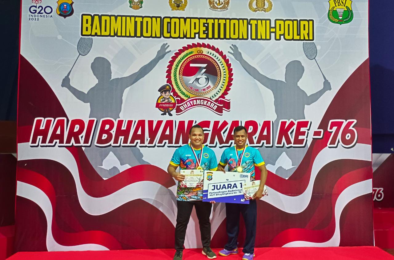 Perwakilan Ganda Putra Lantamal I Raih Juara 1 Pertandingan Badminton Hut Bhayangkara ke 76