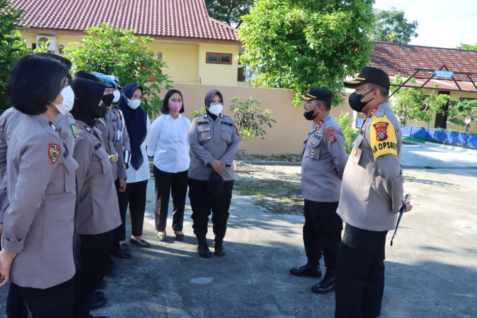 Berjalan di Antara Barisan Kapolres Sergai Cek Sikap Tampang Dan Gampol Personil