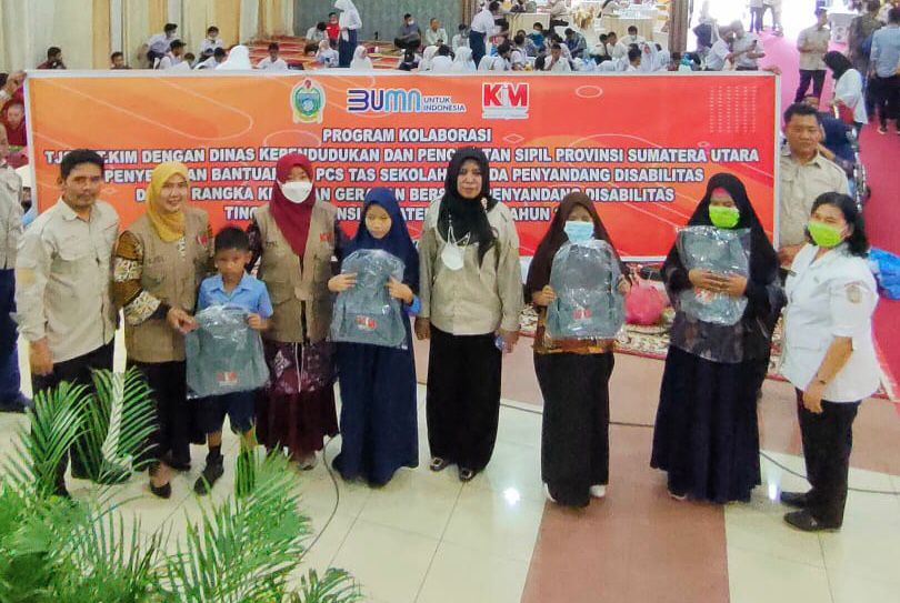 Kolaborasi PT. KIM Bersama Disdukcapil Pemprov Sumut Berikan Bantuan Ke Sekolah Penyandang Disabilitas