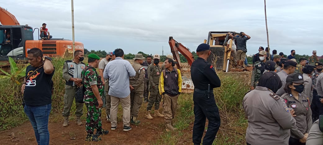 Mendorong Percepatan Pembangunan Proyek Perumahan PT NDB dan PND Bersihkan Areal HGU No.171 Bekala