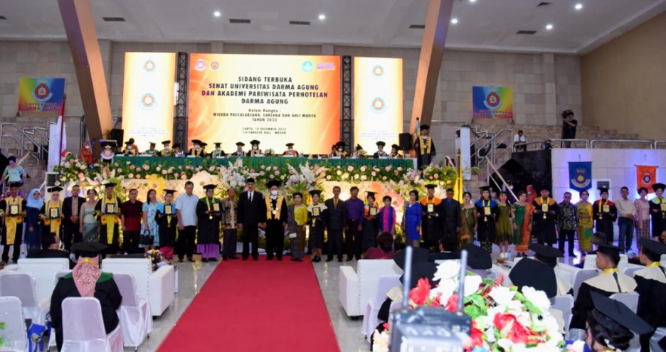 Universitas Darma Agung dan APP Darma Agung Wisuda 1.244 Mahasiswa, Pascasarjana, Sarjana dan Ahli Madya