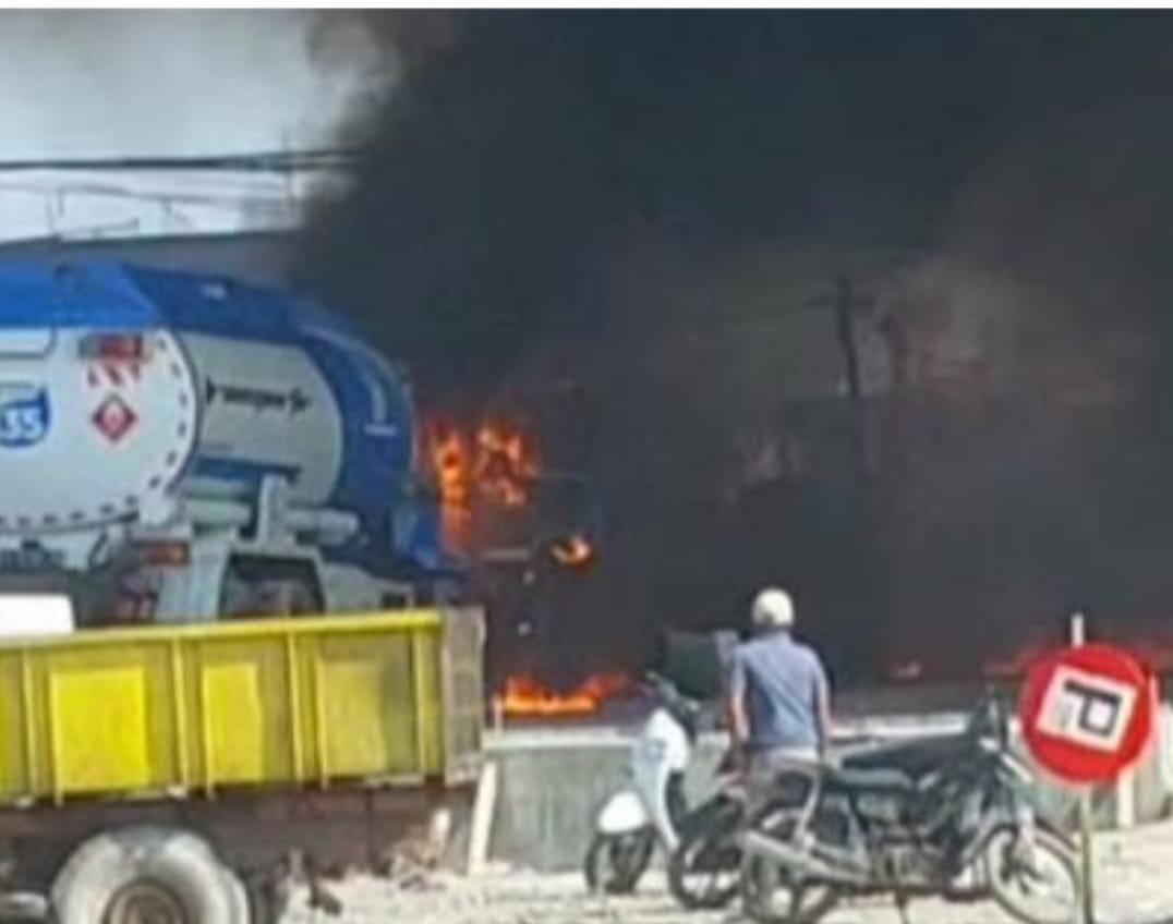 Gudang Kelong Gabion Belawan Terbakar, Diduga Akibat Timbun Solar
