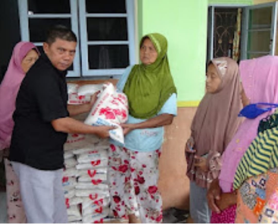 HNSI Kota Medan Berikan Sembako Kepada Masyarakat