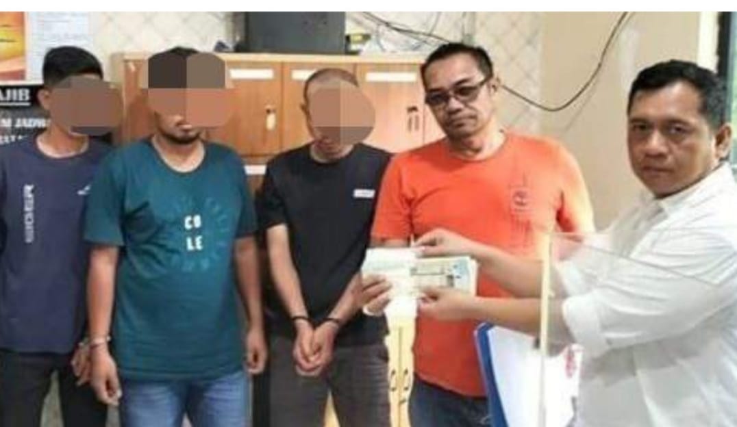 Sat Narkoba Polrestabes Medan Amankan 3 Orang Komplotan Pembuat STNK Palsu