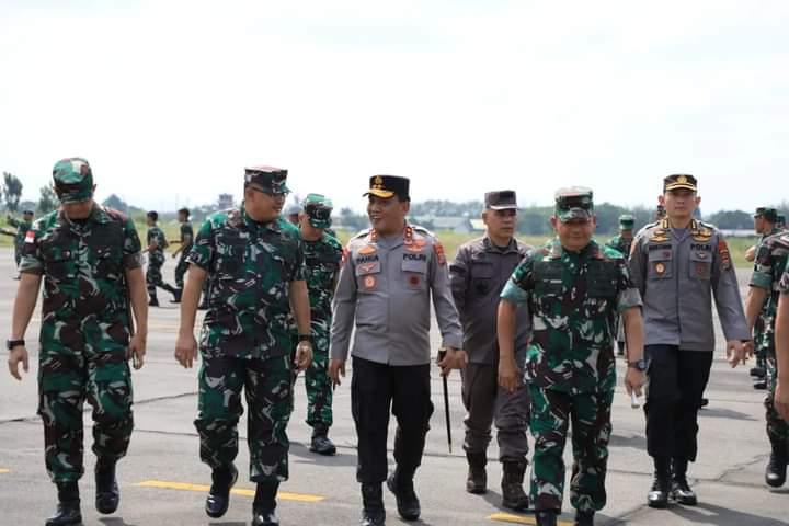 Kapolda Sumut Sambut Kedatangan Panglima TNI