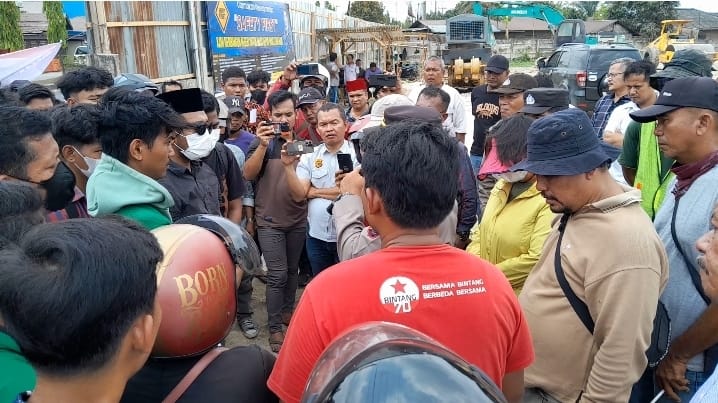 Aliansi Mahasiswa Merah Putih Bersama Masyarakat Desa Wonosari Desak Polresta Deli Serdang Tangkap Pimpinan PT. Dinamika Firindo Nusantara