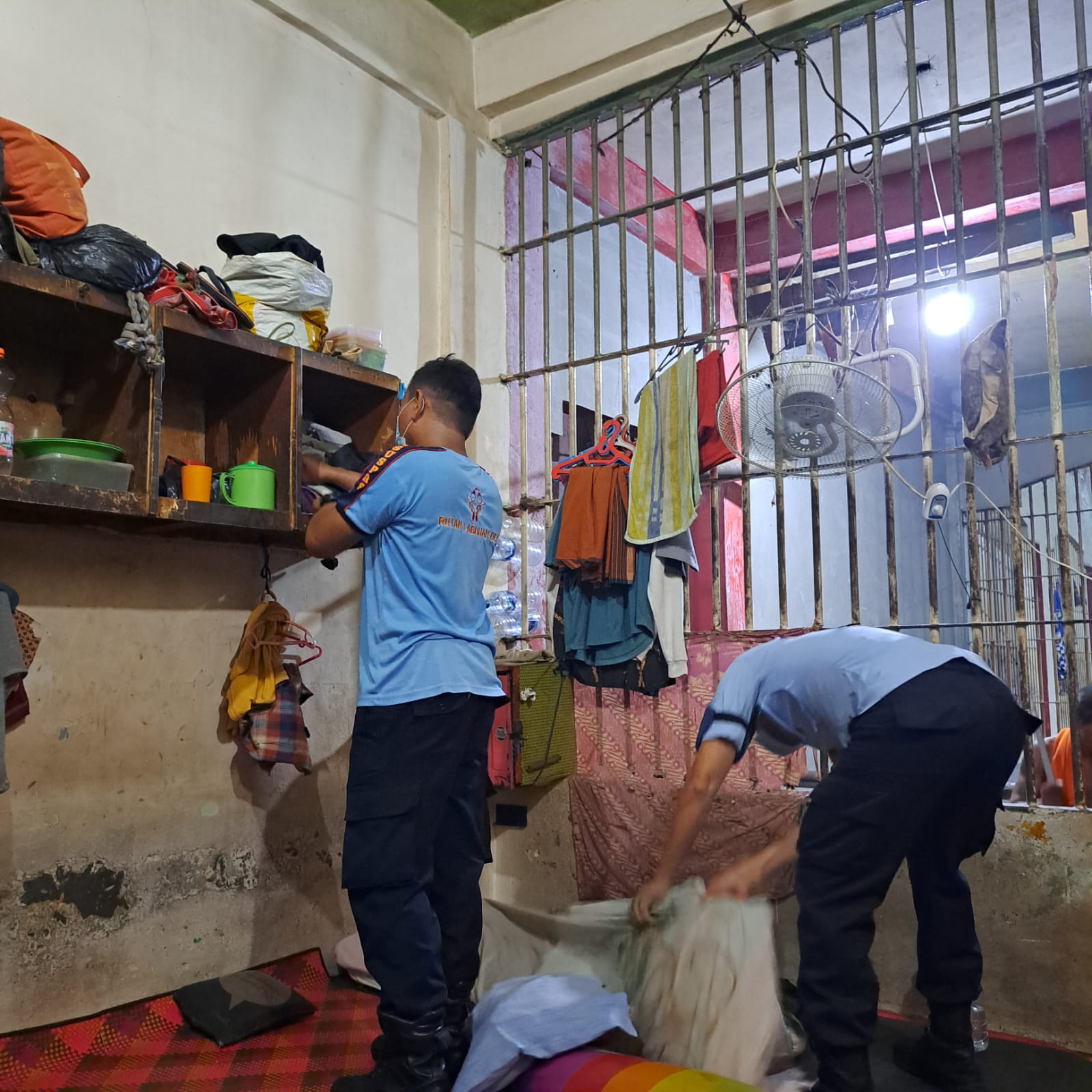 Ciptakan Rasa Aman Dan Nyaman , KA KPR Rutan Kelas I Labuhan Deli Bersama Jajaran Razia Ke Seluruh Blok Hunian