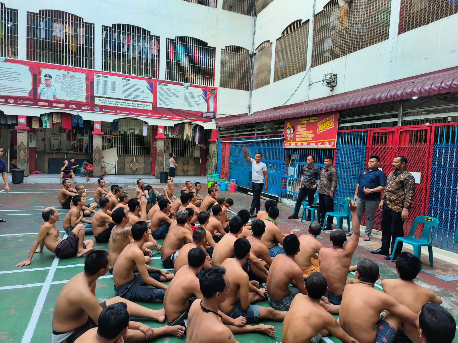 Jaga Kesehatan Dan Kebugaran Tubuh, KA KPR Rutan Labuhan Deli Laksanakan Senam Sore Bersama Warga Binaan