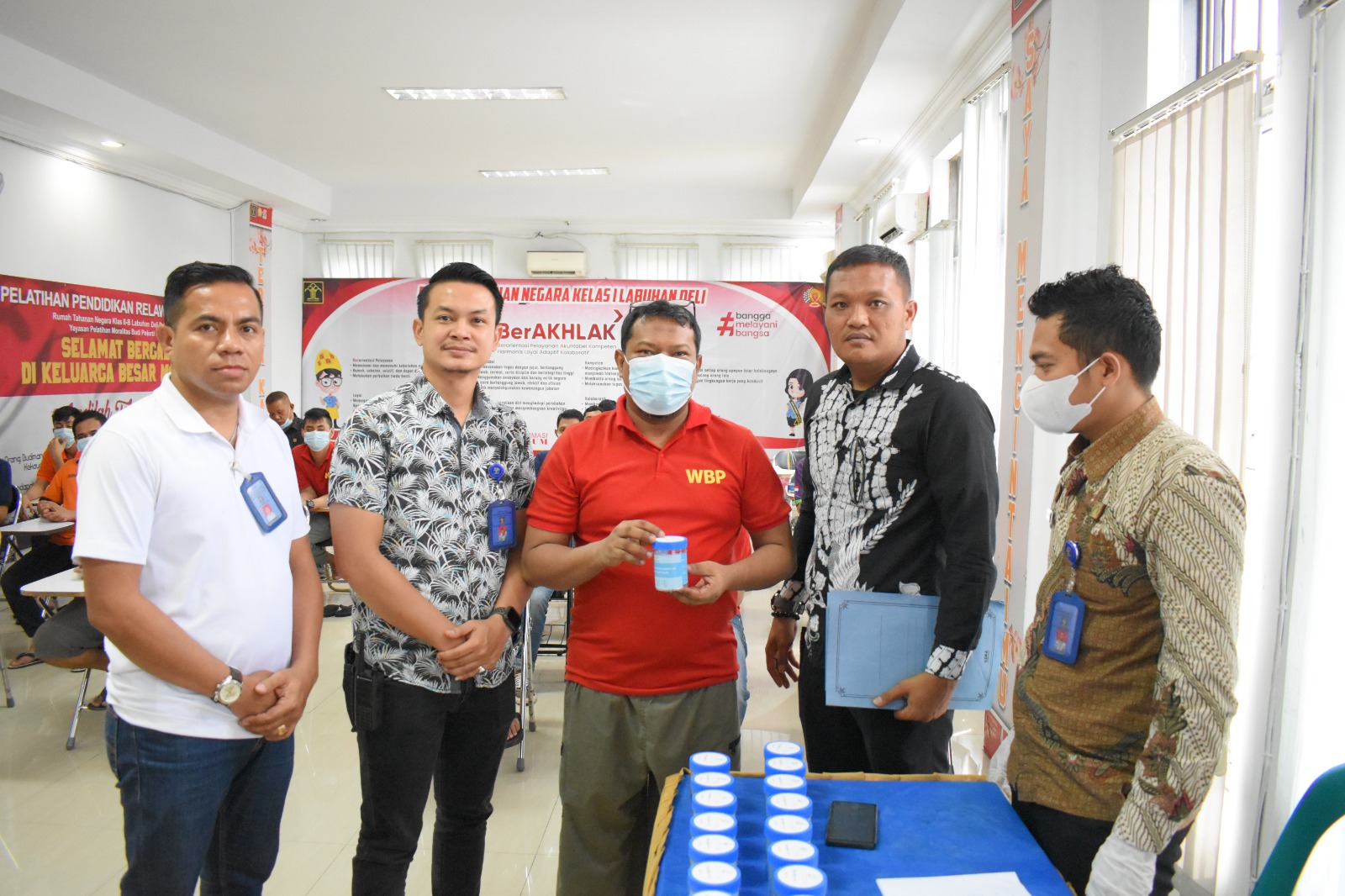 Warga Binaan Rutan Labuhan Deli Kanwil Kemekumham Sumut Jalani Tes Urine Cegah Penyalahgunaan Narkoba