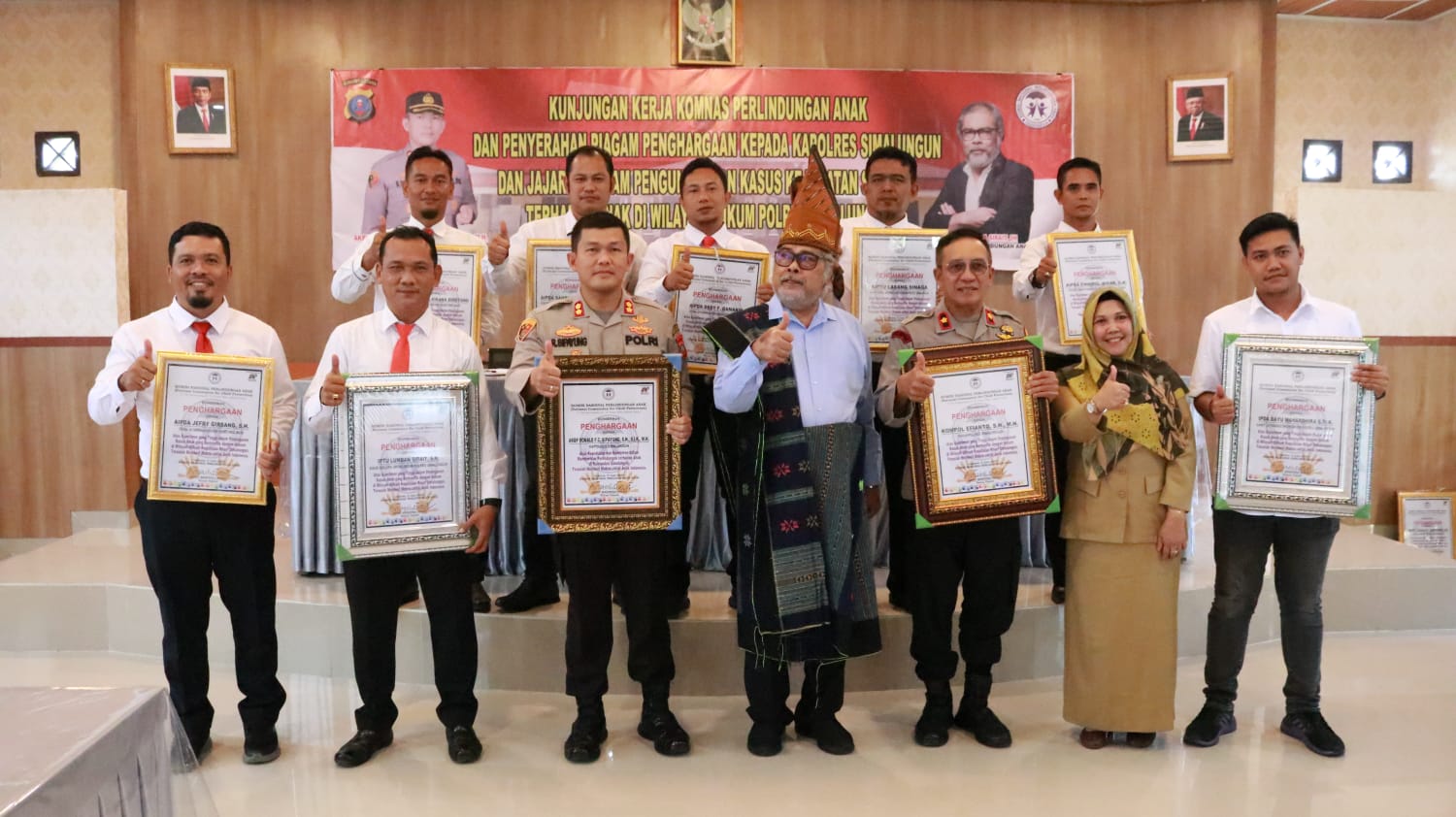 Kapolres Simalungun Menerima Penghargaan Dari Komisi Nasional Perlindungan Anak Atas Dedikasi dan Kepeduliannya Terhadap Perlindungan Anak di Simalungun