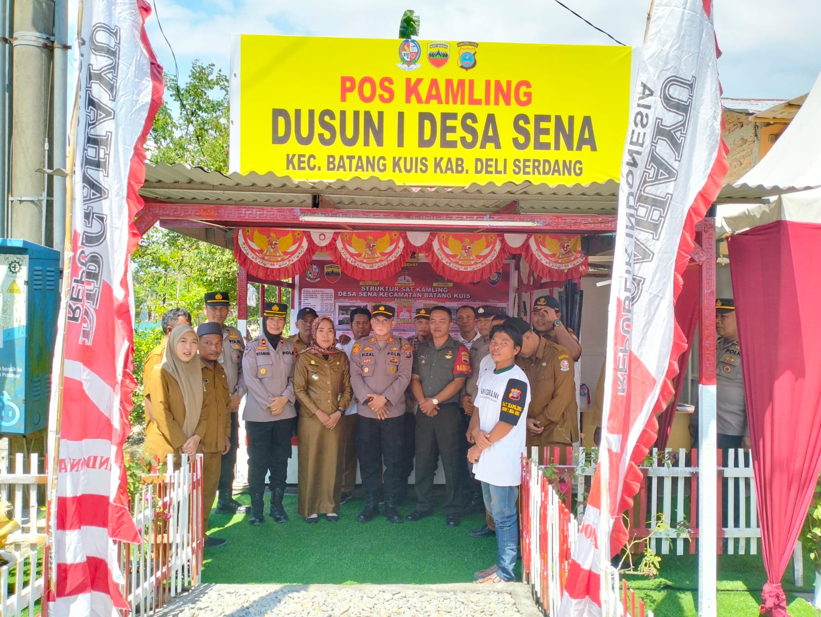 Tim Penilai Dari Dansatbinmas Polresta Deli Serdang Bersama Kapolsek Batang Kuis Tinjau Poskamling Desa Sena