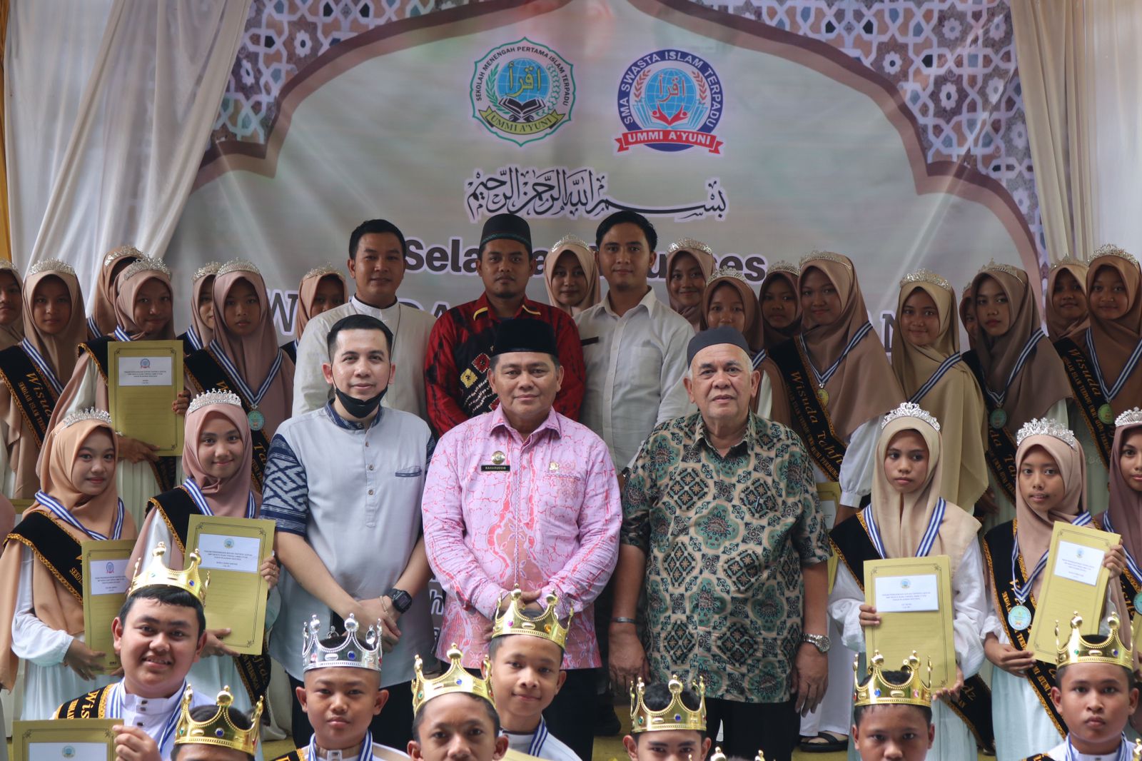 Yayasan Islam Terpadu Ummi’Ayuni Adakan Kegiatan Wisuda Tahfidz Qur’an Tingkat SMP Dan SMA
