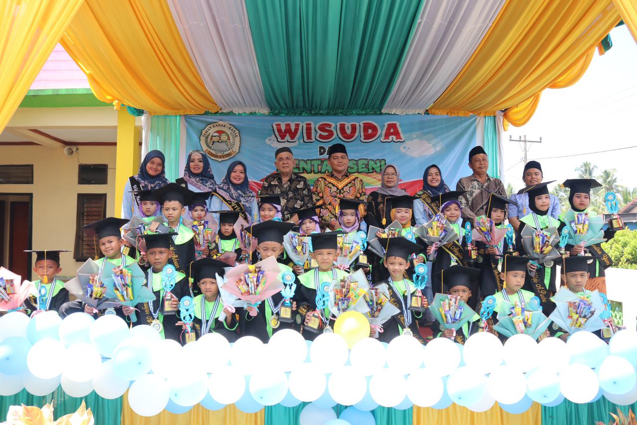 TK IT Ummi A’yuni Sergai Gelar Wisuda Dan Pentas Seni