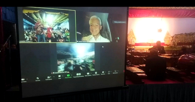 Nobar Bersama Ganjar Pranowo Dalam Njamu Desa Pematang Kasih di Sergai
