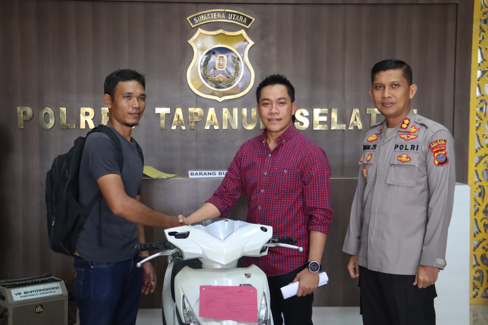 Polres Tapanuli selatan Kembalikan Motor Curian