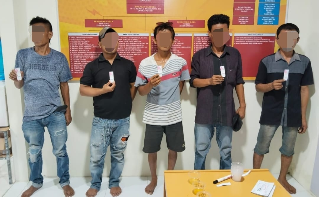 Grebek Kampung Narkoba Polresta Deli Serdang Amankan 6 Pria dan 1 Wanita