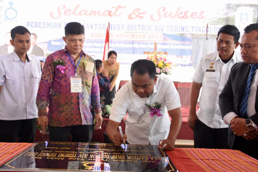 Bupati Sergai Resmikan Aula/Kantor HKBP Distrik XIV Tebing Tinggi Deli