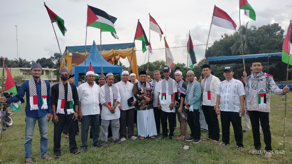 Ratusan Warga Batang Serangan Gelar Aksi Peduli