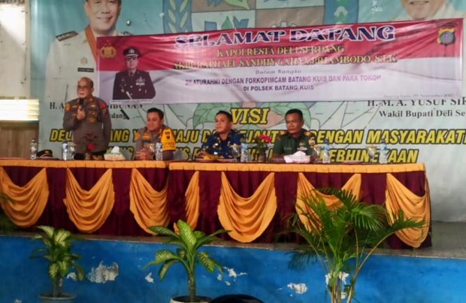 Kapolresta Deli Serdang, AKBP Raphael Sandhy Cahya Priambodo S.I.K Silaturahmi Dengan FORKOPIMCAM dan Para Tokoh di Kecamatan Batang Kuis