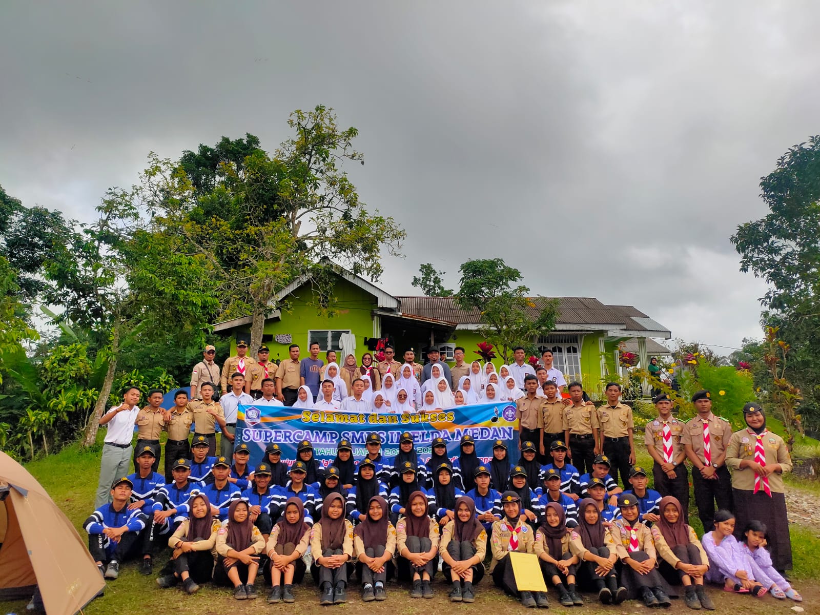 Kegiatan Supercamp SMK Swasta imelda Medan Sukses Dilaksanakan Dengan Tema ” Mewujudkan Pelajaran Yang Tangguh dan Mandiri