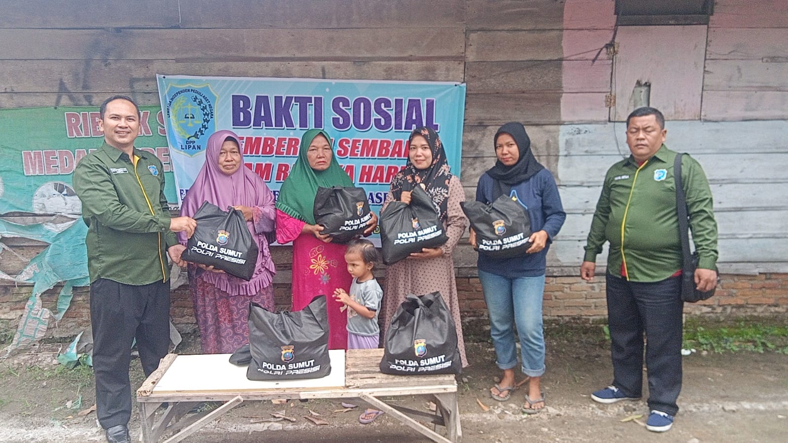 Jum’at Barokah..! DPP LSM LIPAN Gelar Bhakti Sosial Tepat di Hari Ibu