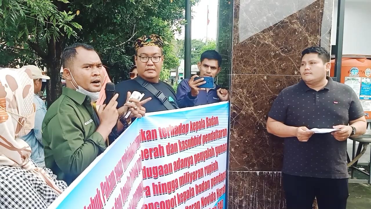 Aktivis dan DPP LIPAN Gelar Aksi di Kajari Lubuk Pakam, Minta Periksa Ka. Bapenda Deli Serdang dan Jajaranya