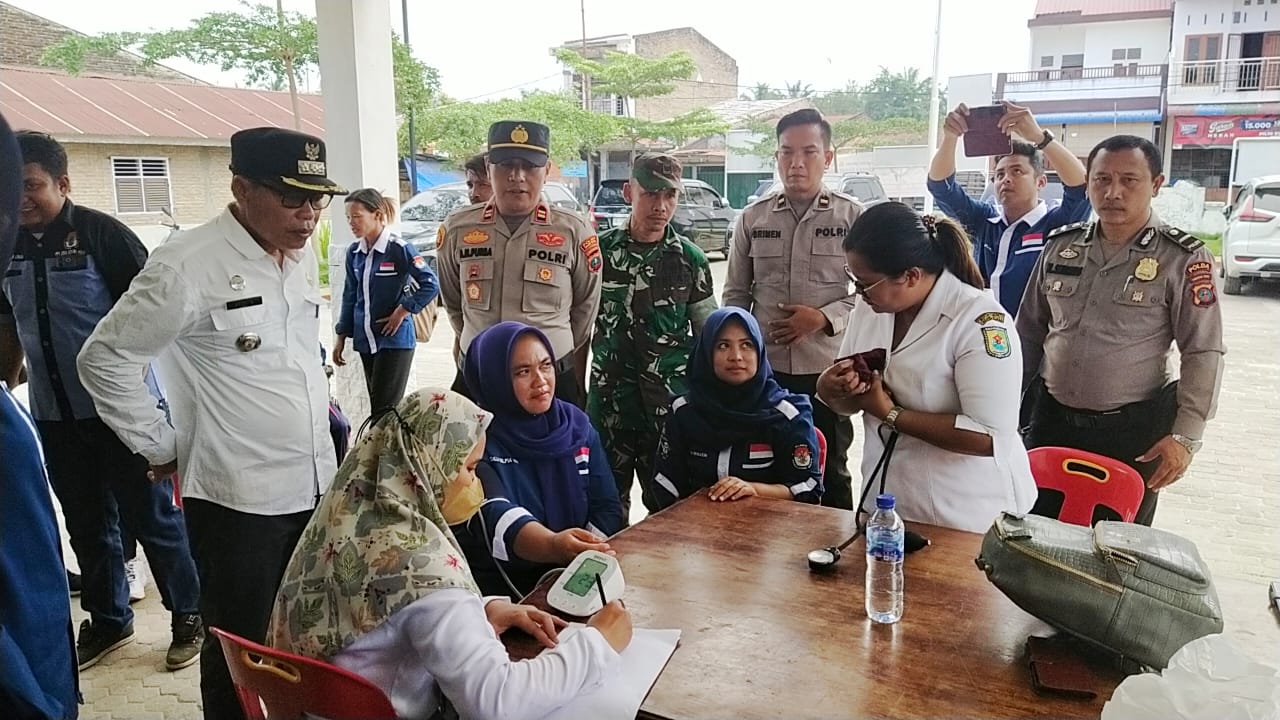 Pastikan Kesehatan Polsek Kotarih Gelar Pemeriksaan Kesehatan Petugas PPK jelang Rapat Pleno