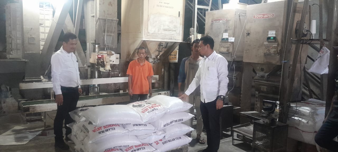 Polres Sergai Sidak Ketersediaan Stok Beras Menjelang Ramadhan dan Hari Raya