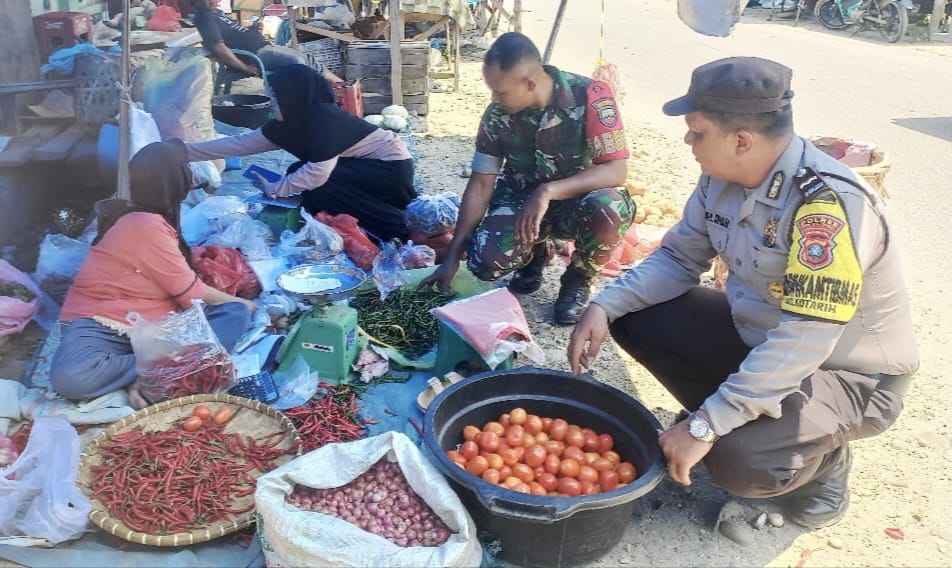 Pastikan Harga Sembako Stabil Bulan Puasa Polsek Kotarih Dan Koramil Sambangi Pasar Tradisional