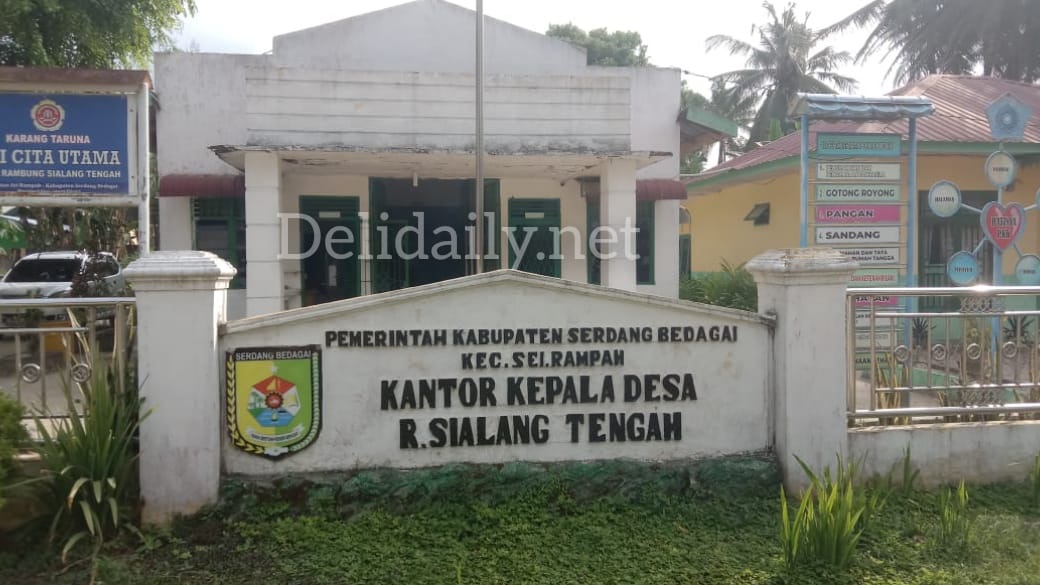 Bagaikan ‘Kuburan’, Kantor Desa Rambung Sialang Tengah Kosong Saat Jam Kerja