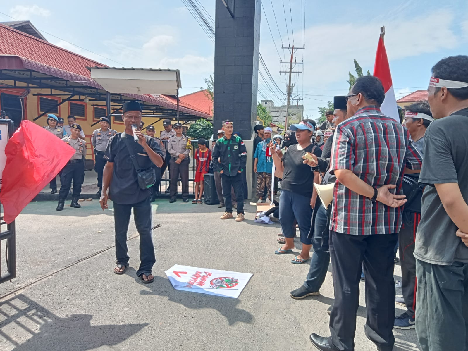 Puluhan Massa dari Elemen Masyarakat Basmi Narkoba Gelar Aksi Demo di 3 Kantor