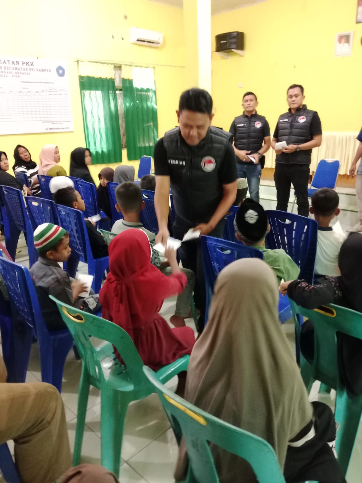 Unit 1 Satuan Narkoba Polres Sergai Berikan Santunan Kepada Anak Yatim