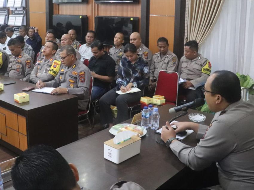 Kapolres Langkat pimpin rapat analisa dan evaluasi
