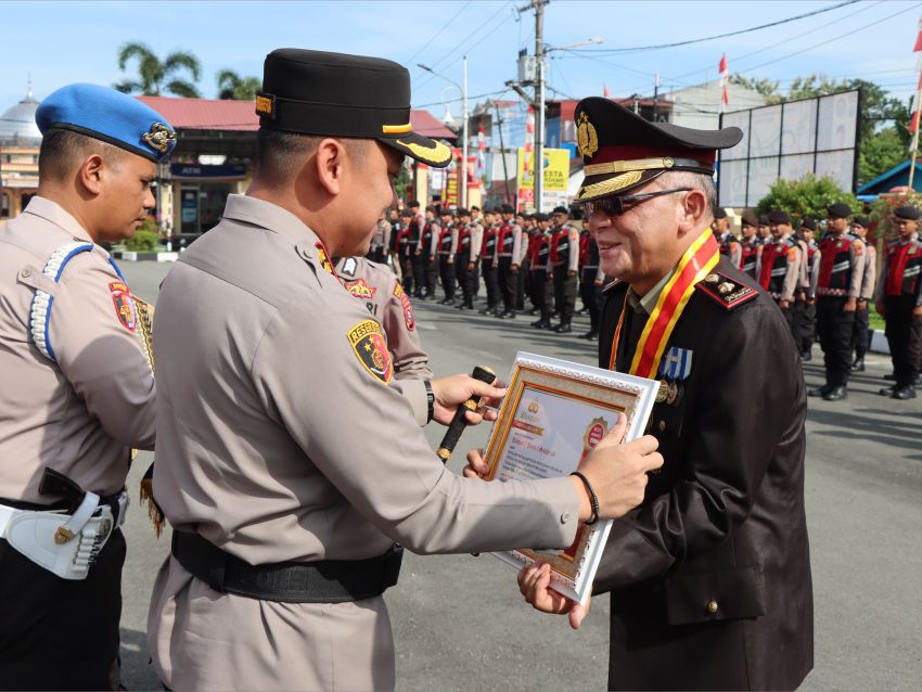Upacara purnabakti Polres Deli Serdang2