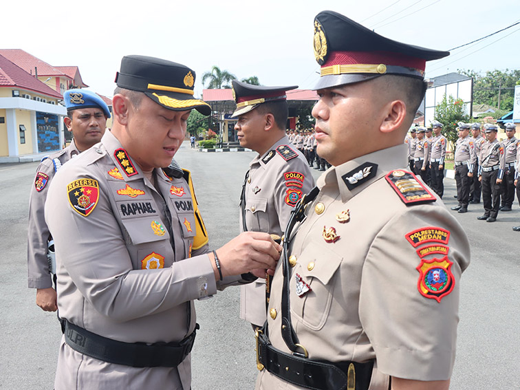 Kapolresta Deli Serdang Pimpin Langsung Sertijab Kasat Lantas Polresta Deli Serdang