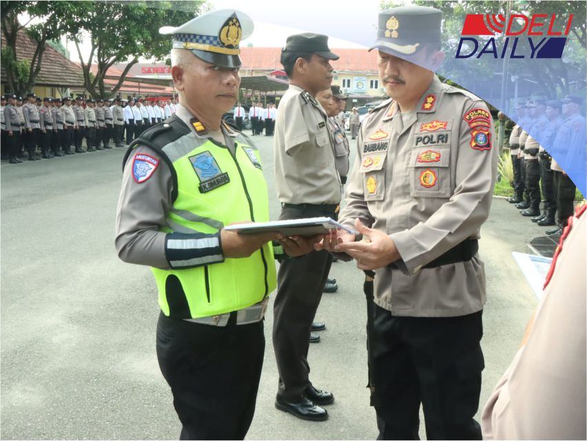 Kapolres Binjai Apresiasi Personel Berprestasi, Berikan Penghargaan dan Ajak Sarapan Bersama