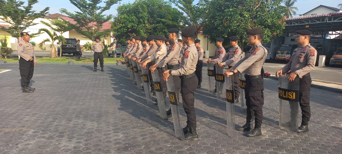 Polres Batu Bara Gelar Latihan Dalmas untuk Meningkatkan Kemampuan Personil.