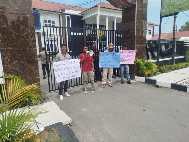 Demo Alamp Aksi di Kejaksaan Negeri Lubuk Pakam