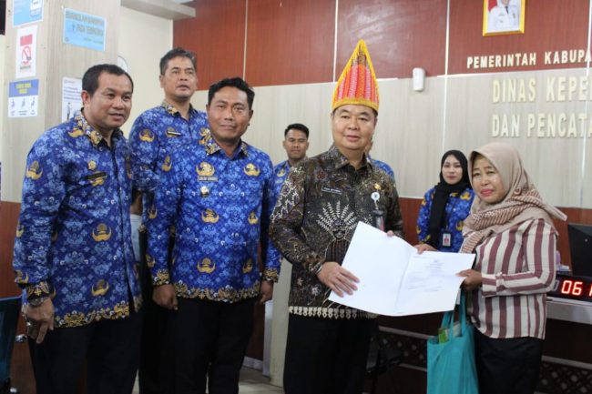 Kemendagri Apresiasi Pemkab Deli Serdang Capai 100% KTP-EL