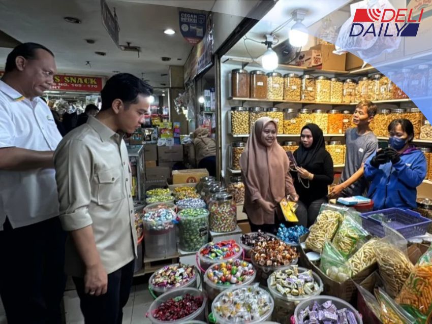 Jaga Denyut Ekonomi Akar Rumput, Wapres Gibran Tinjau Langsung Daya Tahan Pedagang Pasar Senen