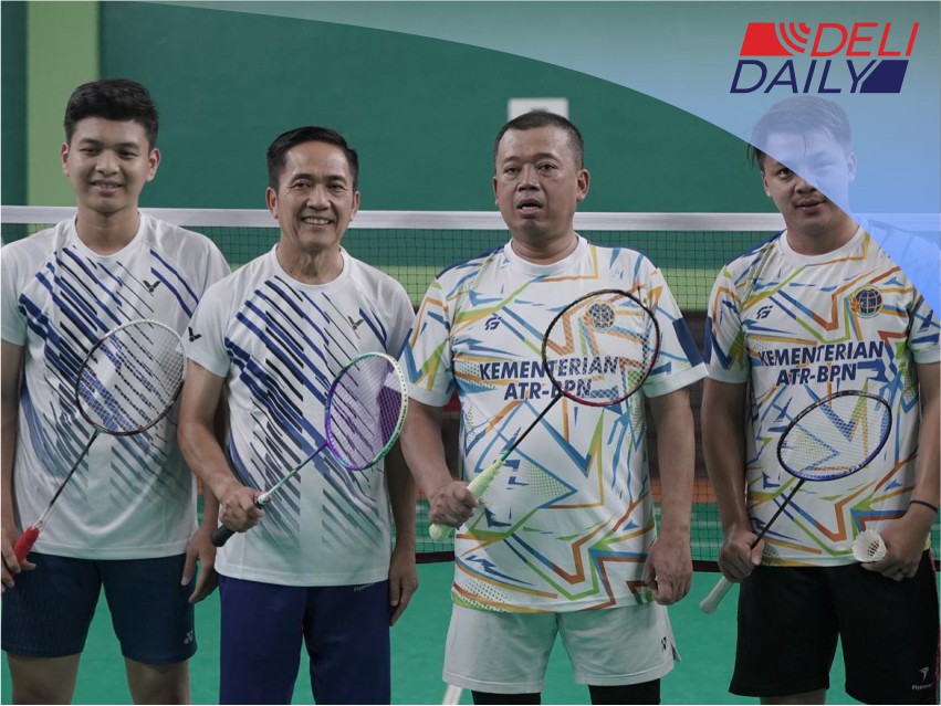 Nusron dan Wali Kota Palembang Tunjukkan Semangat Sportivitas di Lapangan Bulu Tangkis PORNAS